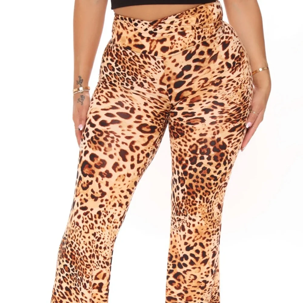Brand New Leopard Print stretched flare Pant - Picture 2 of 5